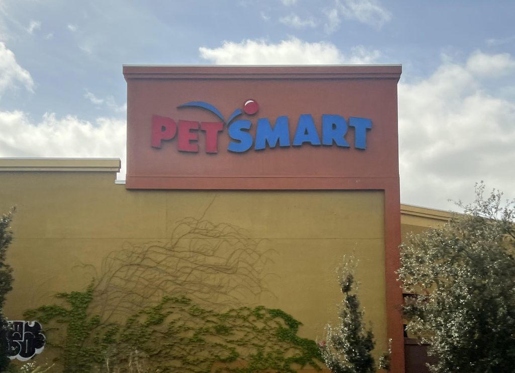 How to Access PetSmart Pay Stubs and W2s